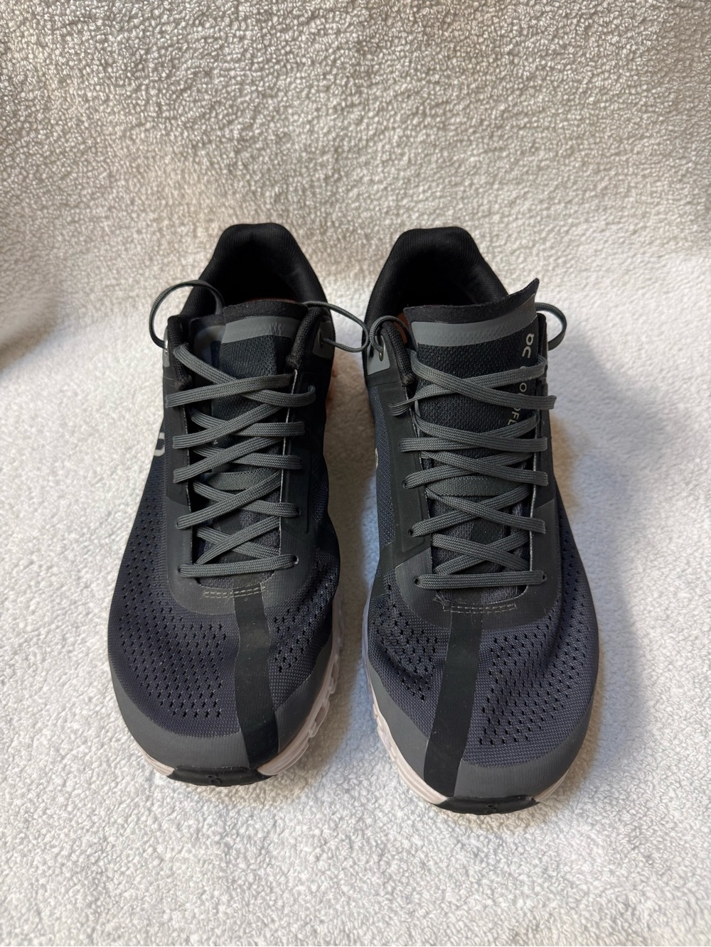 On Running Women’s Performance Sneakers Size 10